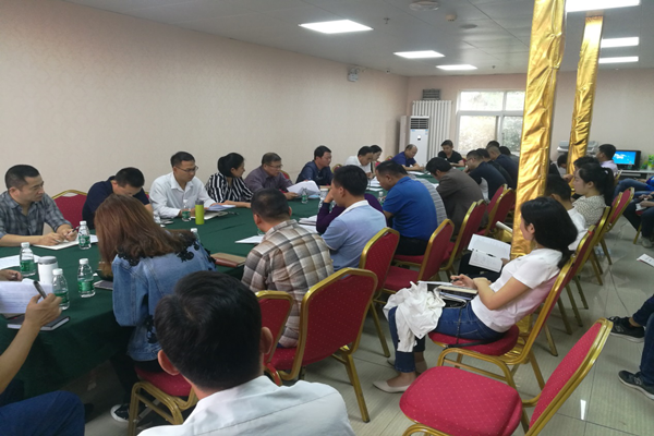 开云线上平台（集团）官方网站
召开西站路道路工程结算审计动员大会