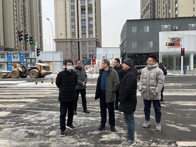 开云线上平台（集团）官方网站
总经理助理黄志澎到市政道路项目检查指导工作