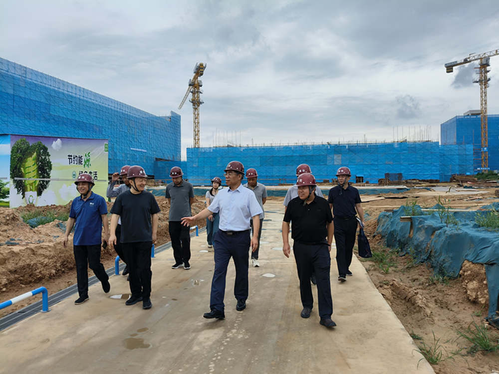 开云线上平台（集团）官方网站
党委书记、董事长汪洋到六十七高级中学项目调研项目建设工作