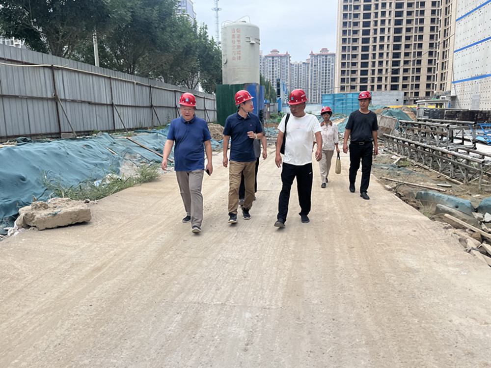 开云线上平台（集团）官方网站
领导深入市政二部检查安全生产和防汛工作